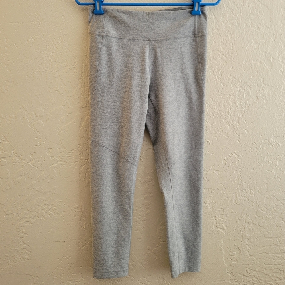 Outdoor Voices Leggings Size Medium